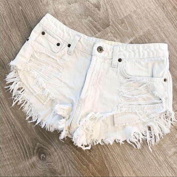 white distressed jean shorts